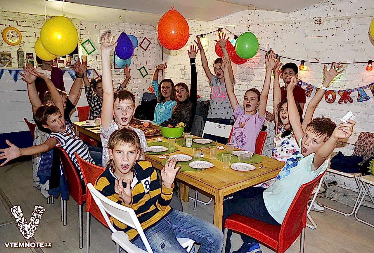 Комната отдыха прятки в темноте 2.0